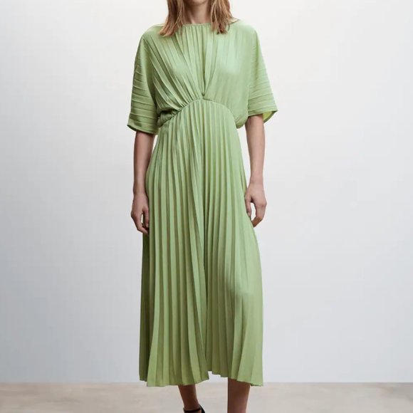 Brand New Mango Pleated Dress - Size 8 - Picture 2 of 4